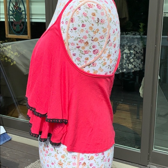 Love Culture Crop Top Size Large /Grande NWOT - Picture 2 of 5